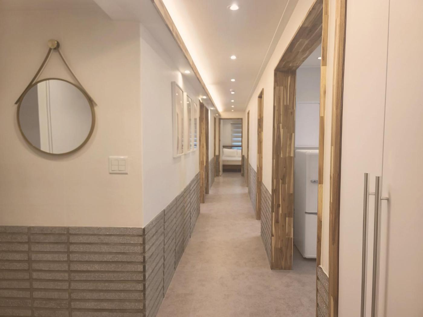 6 Hongdae 5br & 4bath, Elevator, Free Wifi Apartment