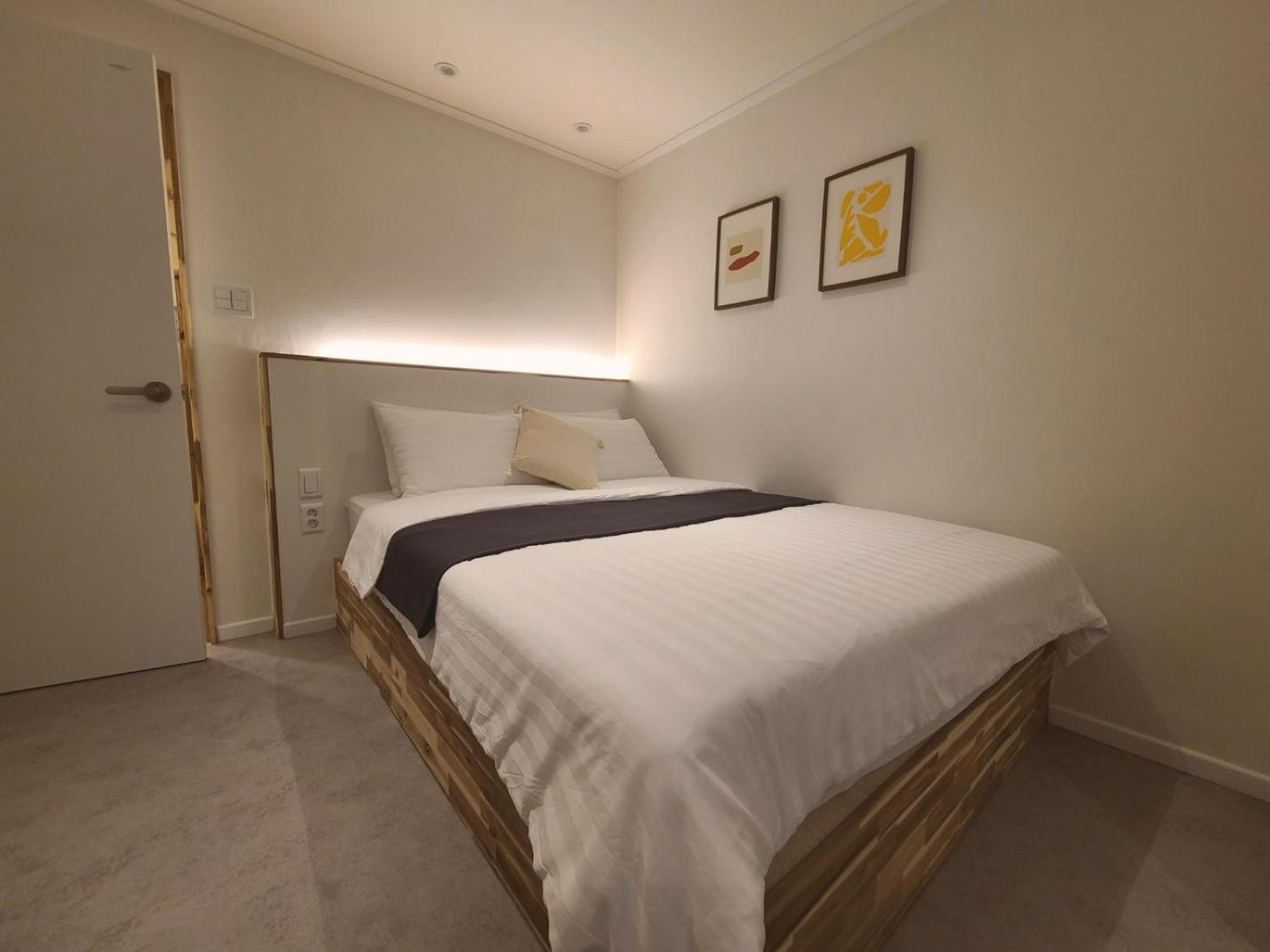 Apartment 6 Hongdae 5br & 4bath, Elevator, Free Wifi Seoul