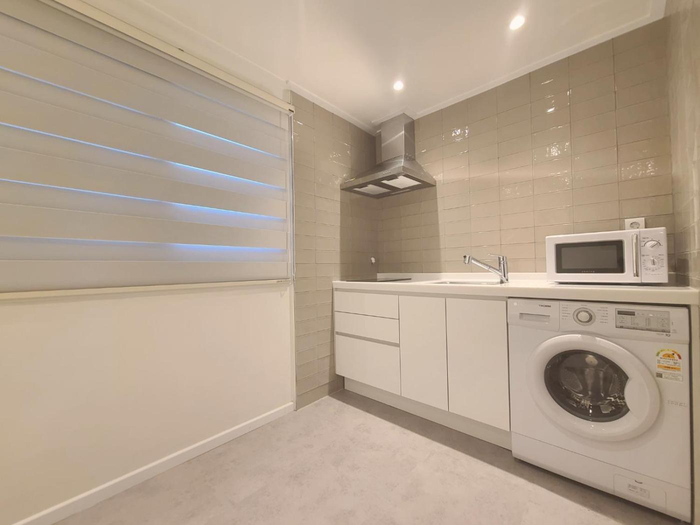 6 Hongdae 5br & 4bath, Elevator, Free Wifi Seoul