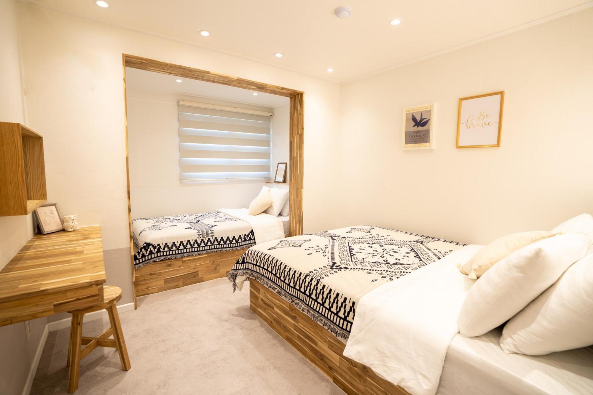 6 Hongdae 5br & 4bath, Elevator, Free Wifi Seoul