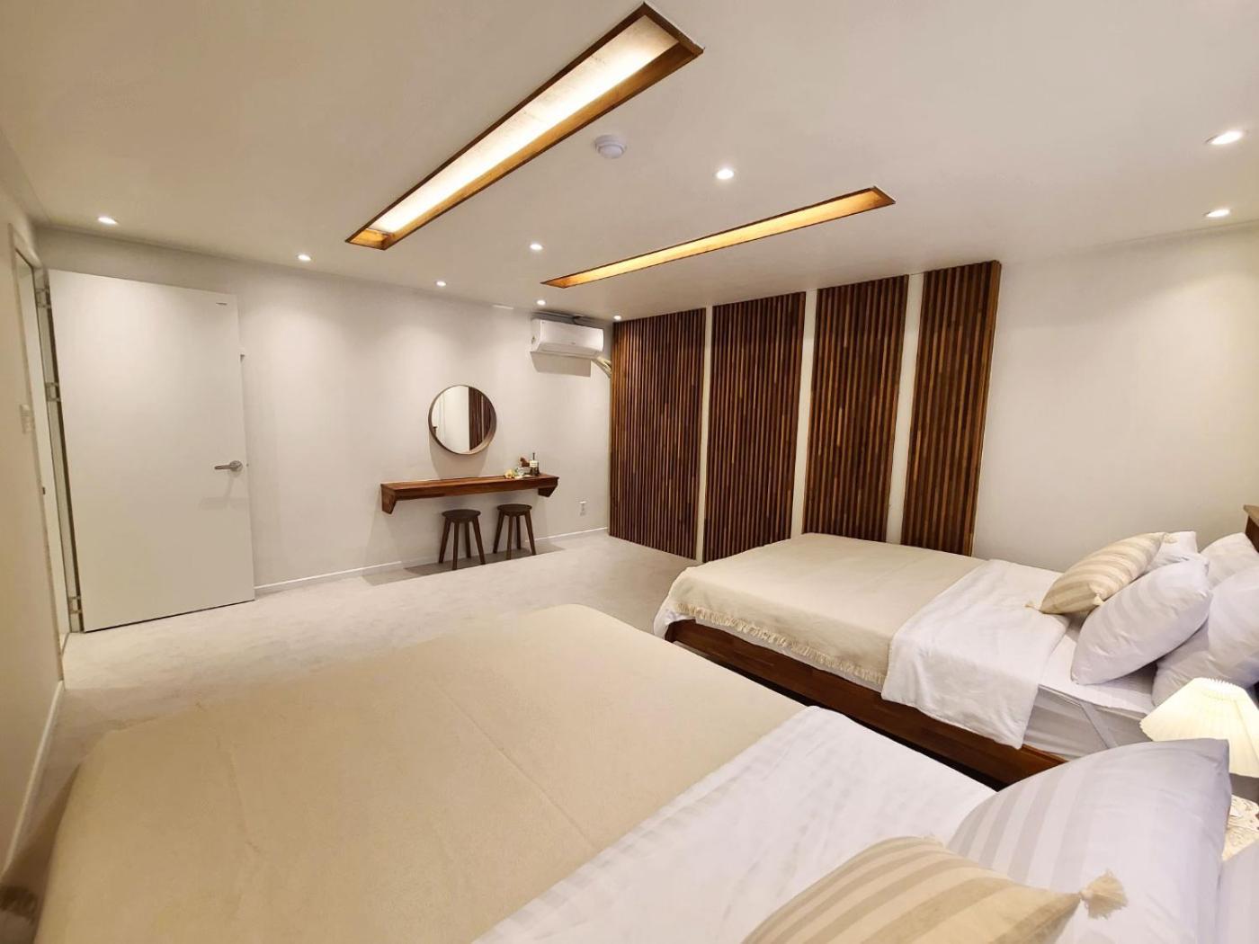 6 Hongdae 5br & 4bath, Elevator, Free Wifi Seoul
